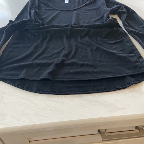 LuLaRoe Long Sleeve Tunic Tee - Picture 3 of 5